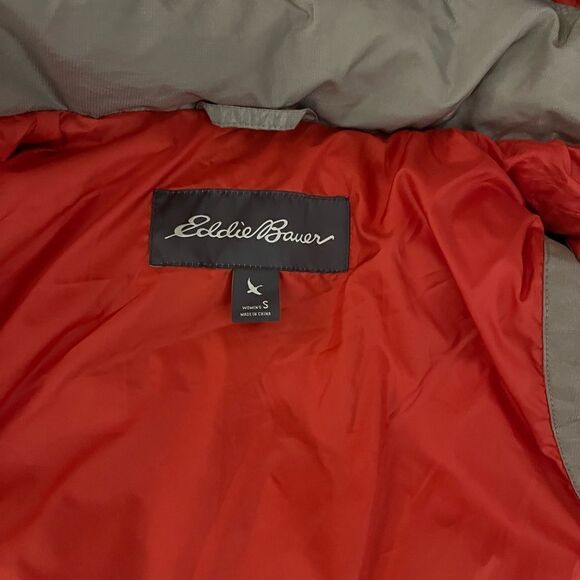 Eddie Bauer women’s vest size small - Picture 3 of 5